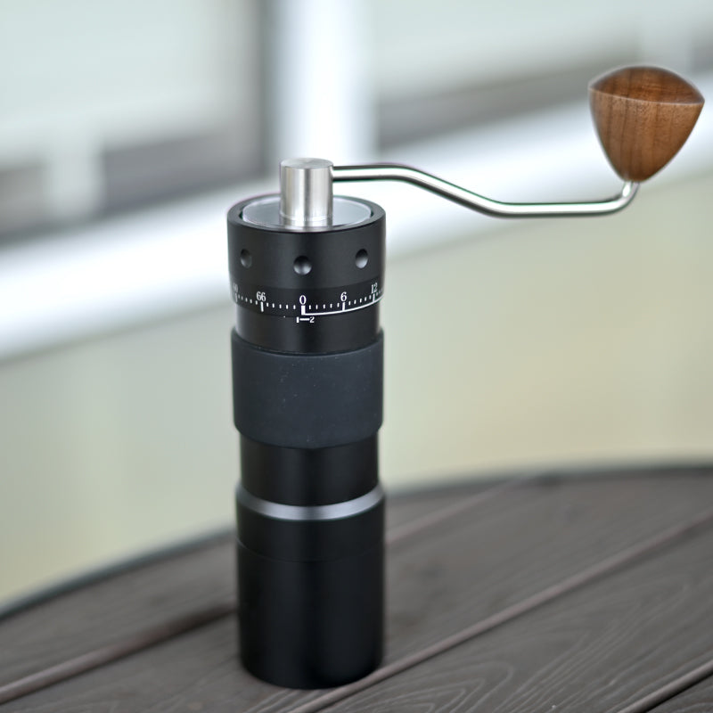 New Manual Coffee Grinder Seel Burr Magnetic Attraction Structure
